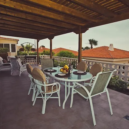 Villas Calle Nivaria カジャオ・サルバヘ