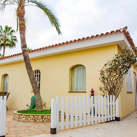 Villas Calle Nivaria * カジャオ・サルバヘ